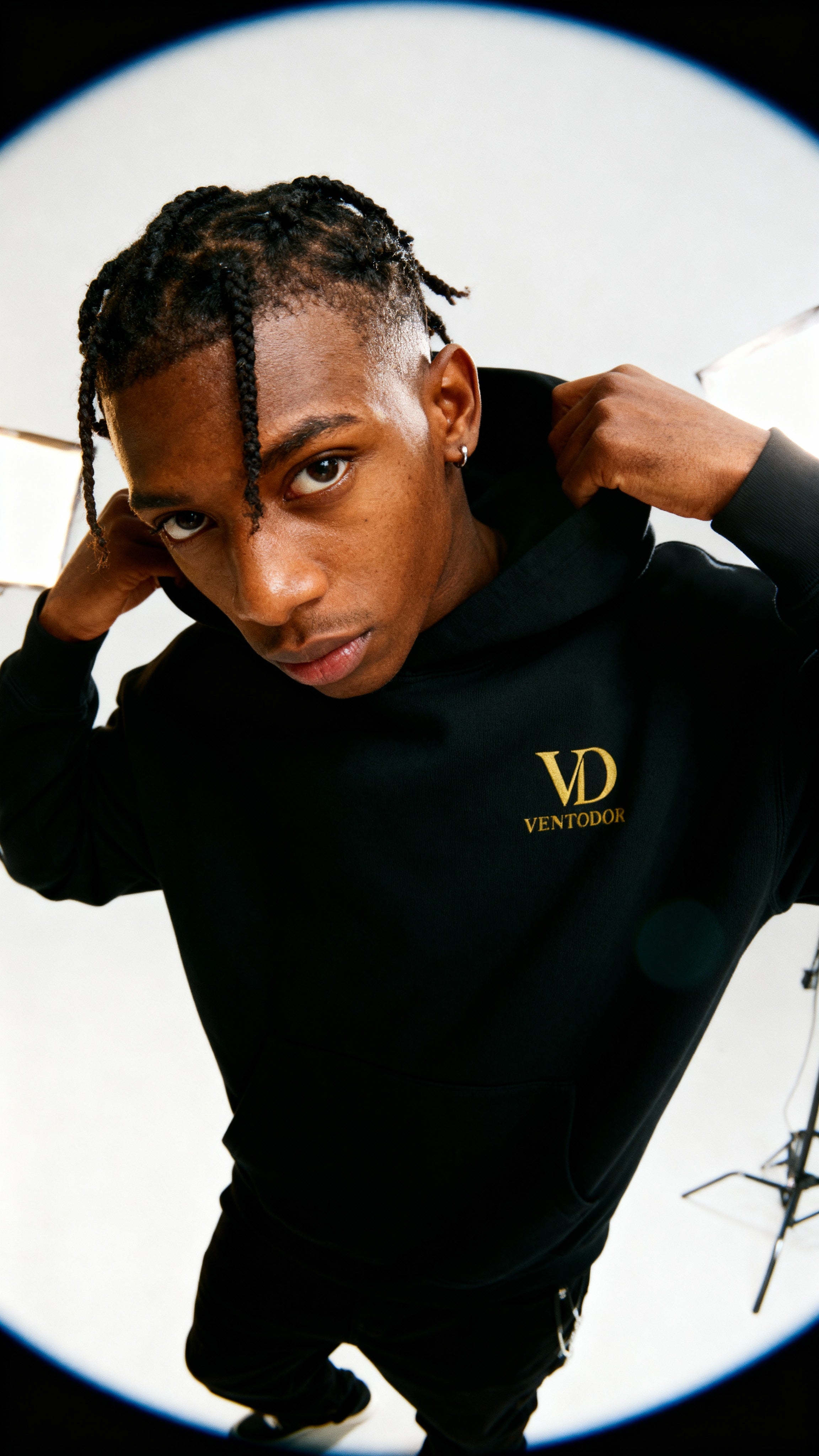 Ventodor “Essential Core” Hoodie – Black Edition <<STSU077>>